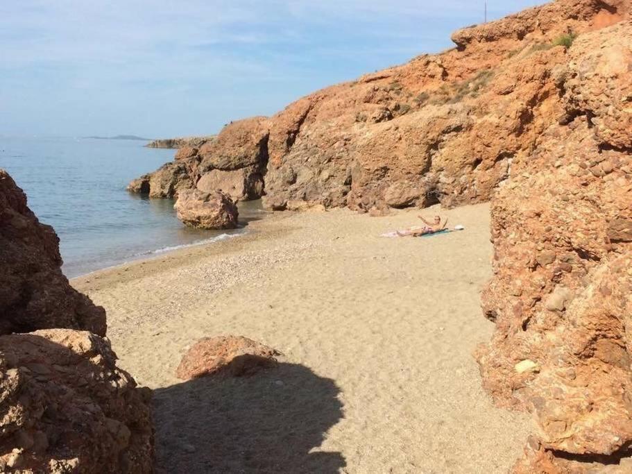 Dans Proche De La Sete