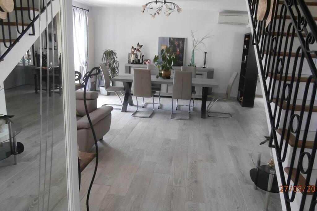 Dans Proche De La Apartment *