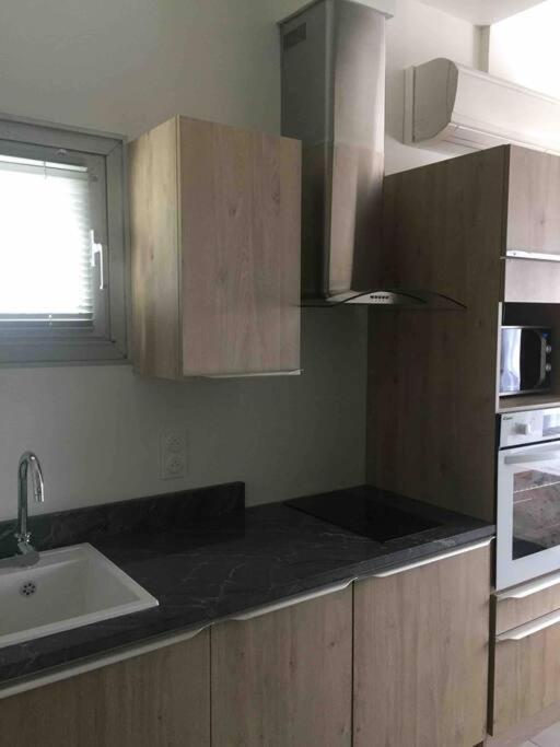 Apartment Dans Proche De La Sete